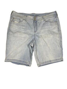 Torrid Womens 24 Super Soft Jegging Bermuda Shorts Light Wash Denim Stretch Plus